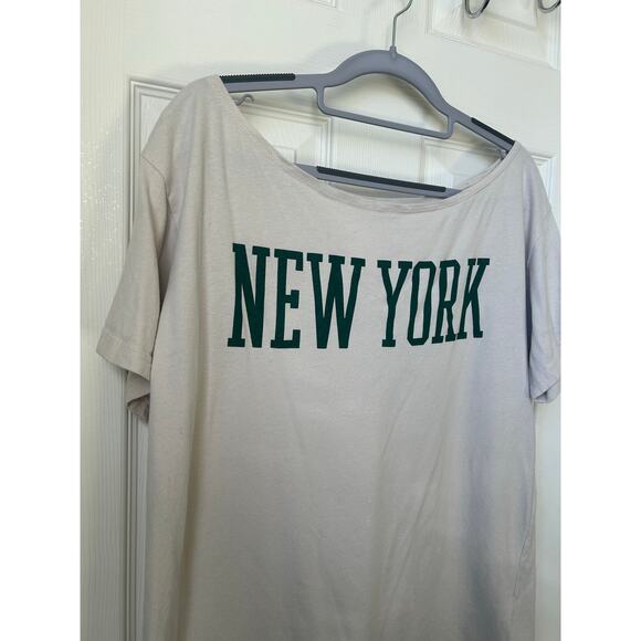 Hollister Oversized Off Shoulder New York Graphic Tee - Small - Picture 3 of 5